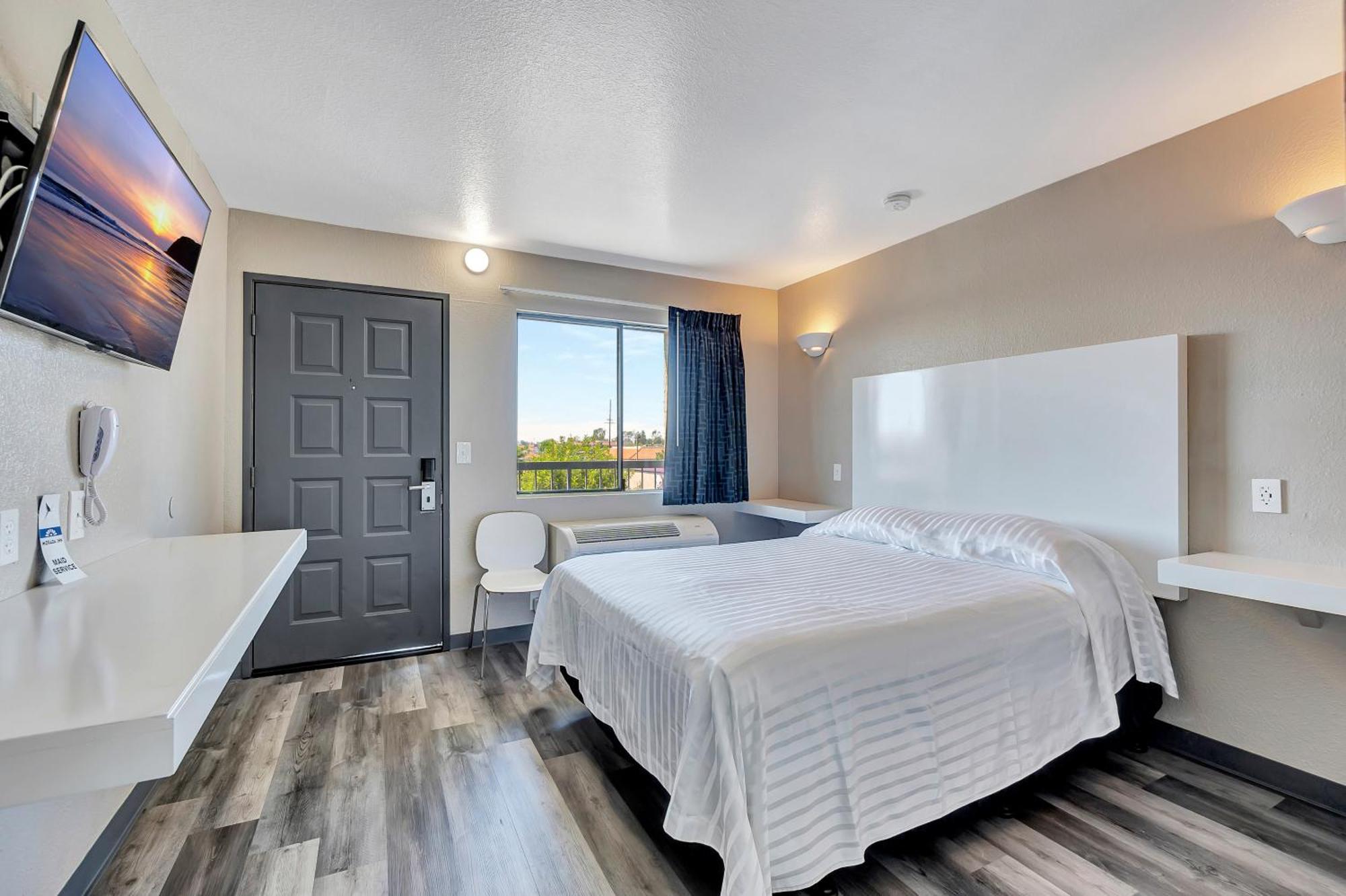 Morada Inn Westminster Extérieur photo